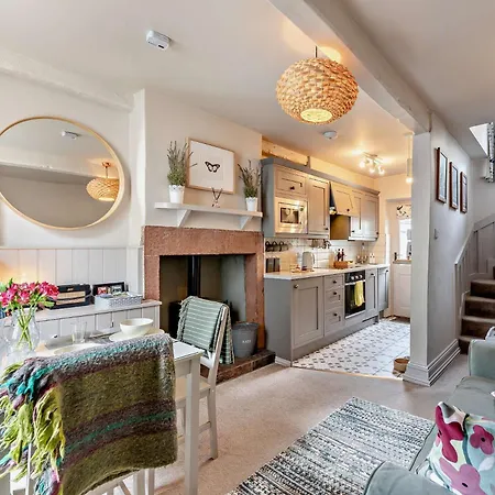 Vakantiehuis 1 Bed In Sz112