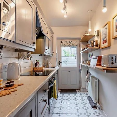 Vakantiehuis 1 Bed In Sz112 *